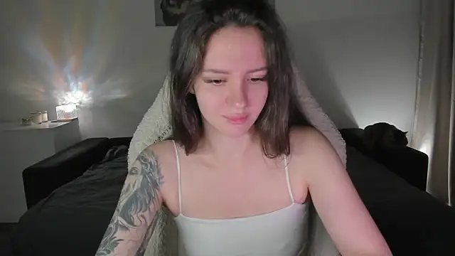 Snapshot of Sonia_moon_ chatting on September 21, 2:24 am Sonia moon online show from September 21, 2:24 am