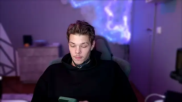 DENIS HERE online show from December 14, 4:31 pm