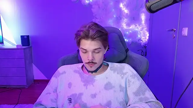 DENIS HERE online show from January 31, 8:12 pm