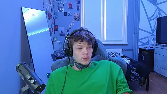 DENIS HERE online show from March 19, 3:51 pm