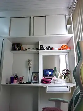 Ahrya  online show from October 31, 12:17 pm