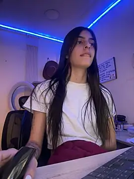 cristel 17 online show from February 8, 7:15 am