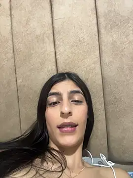 Snapshot of cristel_17 chatting on February 3, 4:34 pm cristel 17 online show from February 3, 4:34 pm