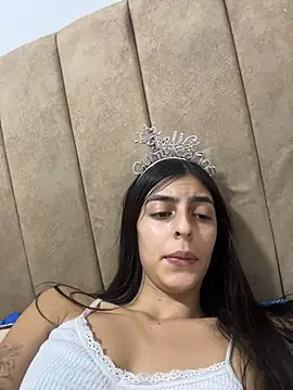 Snapshot of cristel_17 chatting on March 13, 10:49 pm cristel 17 online show from March 13, 10:49 pm