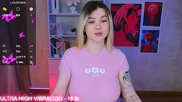 cutie mili online show from February 9, 7:09 pm