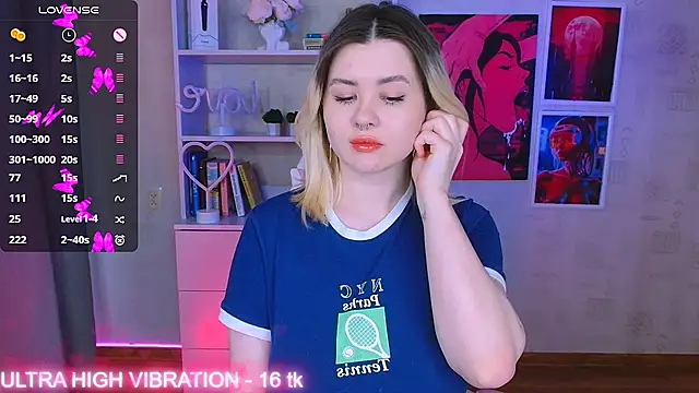 cutie mili online show from February 28, 8:09 am