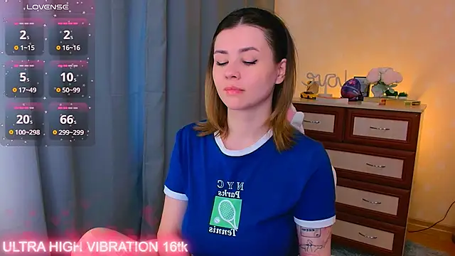 cutie mili online show from September 18, 7:32 am