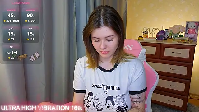 cutie mili online show from November 18, 8:08 am