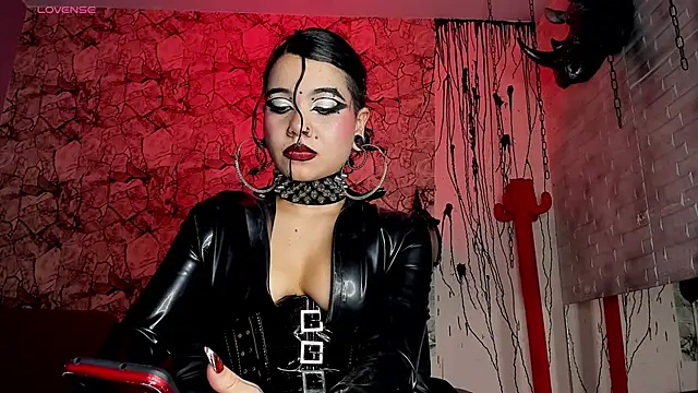 Snapshot of irregular_fetish_ chatting on December 12, 4:04 am irregular fetish online show from December 12, 4:04 am