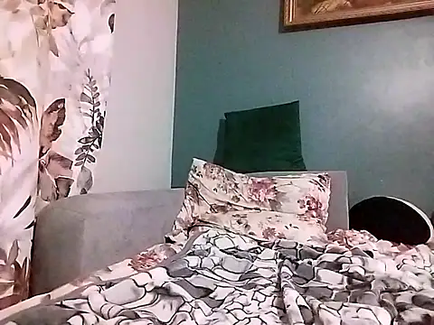 Snapshot of OwlosionyMisiek1991 chatting on October 19, 4:35 am OwlosionyMisiek1991 online show from October 19, 4:35 am