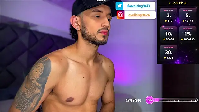 Snapshot of AxelKing1326 chatting on February 7, 12:42 am AxelKing1326 online show from February 7, 12:42 am