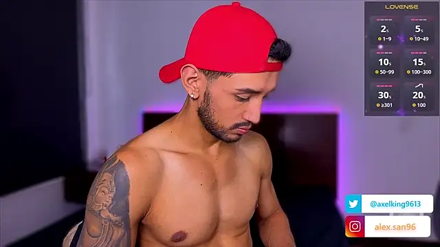 Snapshot of AxelKing1326 chatting on October 8, 9:45 pm AxelKing1326 online show from October 8, 9:45 pm