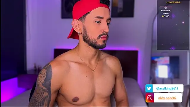 Snapshot of AxelKing1326 chatting on November 20, 9:47 pm AxelKing1326 online show from November 20, 9:47 pm