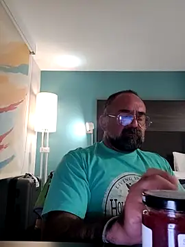 chainjulious online show from February 27, 9:32 am