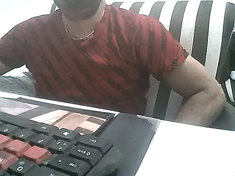 Snapshot of MezaRDanOnLineee chatting on December 6, 11:03 pm MezaRDanOnLineee online show from December 6, 11:03 pm