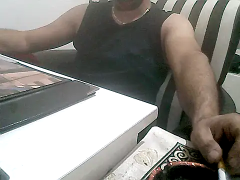 Snapshot of MezaRDanOnLineee chatting on January 9, 10:09 pm MezaRDanOnLineee online show from January 9, 10:09 pm