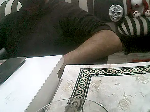 Snapshot of MezaRDanOnLineee chatting on February 1, 9:40 pm MezaRDanOnLineee online show from February 1, 9:40 pm