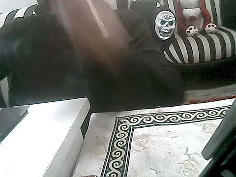 Snapshot of MezaRDanOnLineee chatting on February 2, 10:28 pm MezaRDanOnLineee online show from February 2, 10:28 pm