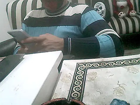 Snapshot of MezaRDanOnLineee chatting on February 8, 9:57 pm MezaRDanOnLineee online show from February 8, 9:57 pm