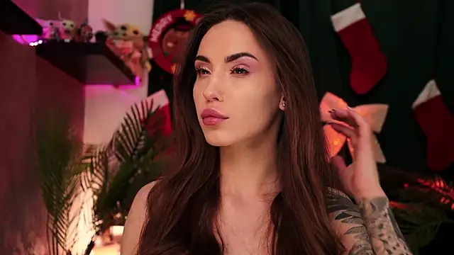 BabyYoda- online show from December 16, 7:32 pm