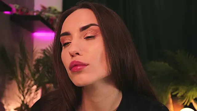 BabyYoda- online show from March 19, 11:57 pm