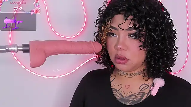 foxxy-lov3 online show from June 8, 2:06 pm