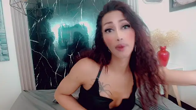 Snapshot of hilary_rodriguez chatting on July 10, 6:43 pm hilary rodriguez online show from July 10, 6:43 pm