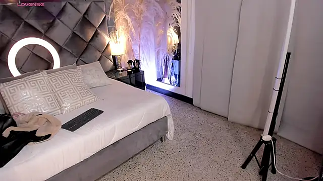 Snapshot of sofhiaa_adaams chatting on October 23, 10:08 pm sofhiaa adaams online show from October 23, 10:08 pm