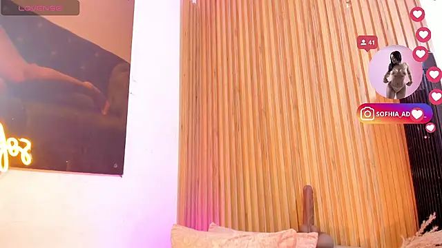 Snapshot of sofhiaa_adaams chatting on July 2, 10:49 pm sofhiaa adaams online show from July 2, 10:49 pm