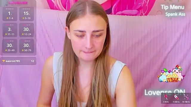 Snapshot of MilliStrii chatting on December 28, 12:57 am MilliStrii online show from December 28, 12:57 am