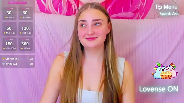 Snapshot of MilliStrii chatting on January 24, 4:05 am MilliStrii online show from January 24, 4:05 am