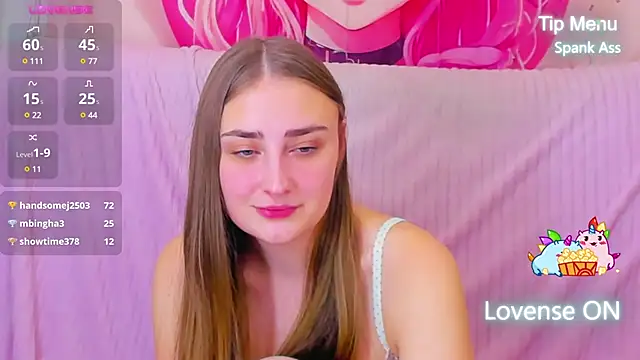 Snapshot of MilliStrii chatting on February 12, 4:12 am MilliStrii online show from February 12, 4:12 am