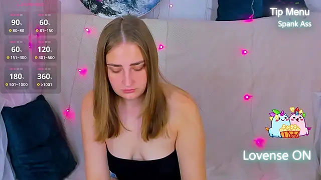 Snapshot of MilliStrii chatting on September 11, 1:28 am MilliStrii online show from September 11, 1:28 am