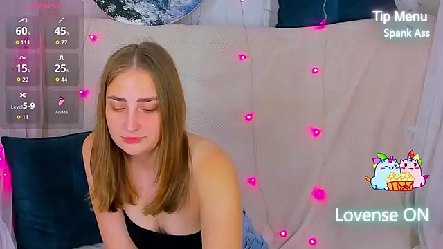 Snapshot of MilliStrii chatting on September 12, 1:28 am MilliStrii online show from September 12, 1:28 am