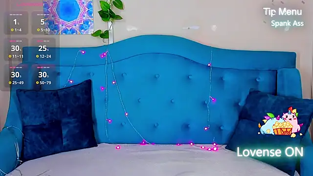 Snapshot of MilliStrii chatting on November 5, 1:27 am MilliStrii online show from November 5, 1:27 am