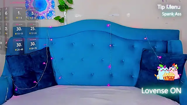 Snapshot of MilliStrii chatting on December 1, 1:32 am MilliStrii online show from December 1, 1:32 am