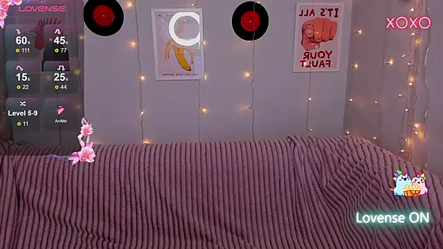 Snapshot of MilliStrii chatting on December 15, 2:05 am MilliStrii online show from December 15, 2:05 am