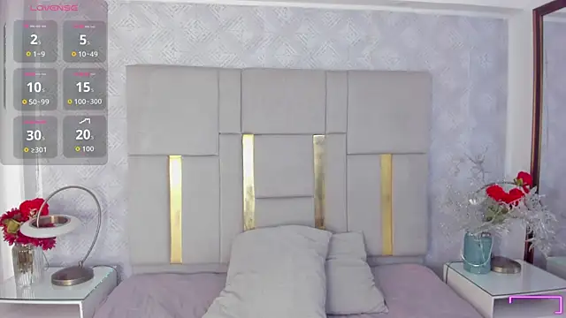 Camilaa Sanchez  online show from October 13, 12:16 pm