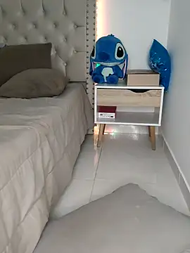 Lia Hurley online show from March 15, 7:38 pm