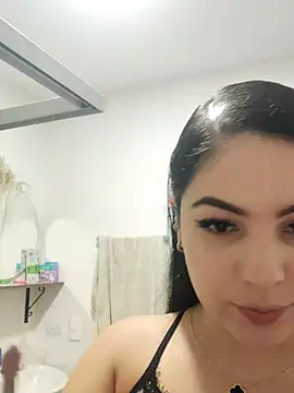 Lia Hurley online show from December 14, 4:23 pm