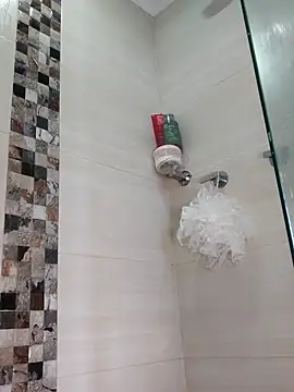 Lia Hurley online show from March 29, 5:02 pm