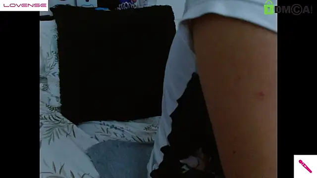 Hot Candy  online show from February 28, 10:20 am