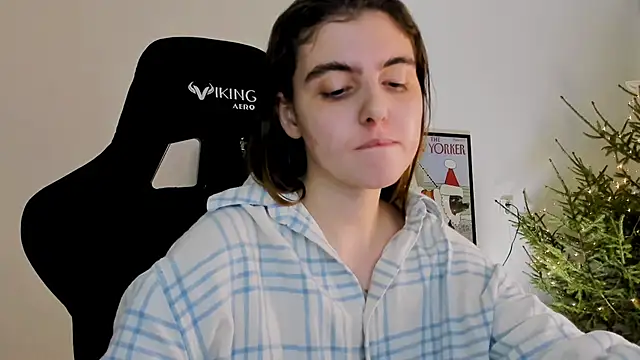 emmamurrr online show from December 30, 7:32 pm