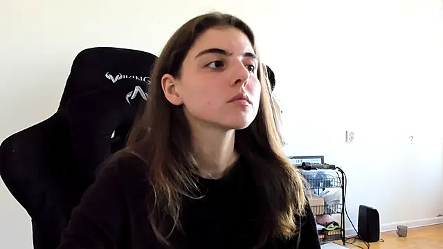 emmamurrr online show from September 9, 9:53 am