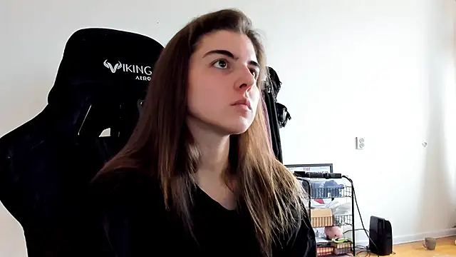 emmamurrr online show from October 12, 10:25 am