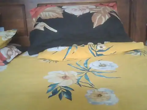 Snapshot of Nuttysub chatting on November 24, 1:38 am Nuttysub online show from November 24, 1:38 am