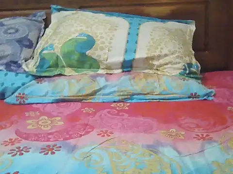 Snapshot of Nuttysub chatting on December 17, 1:55 am Nuttysub online show from December 17, 1:55 am