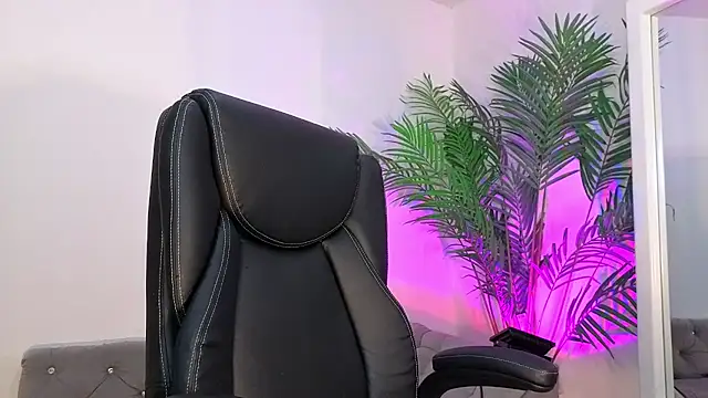 alina cruz online show from November 4, 10:31 pm