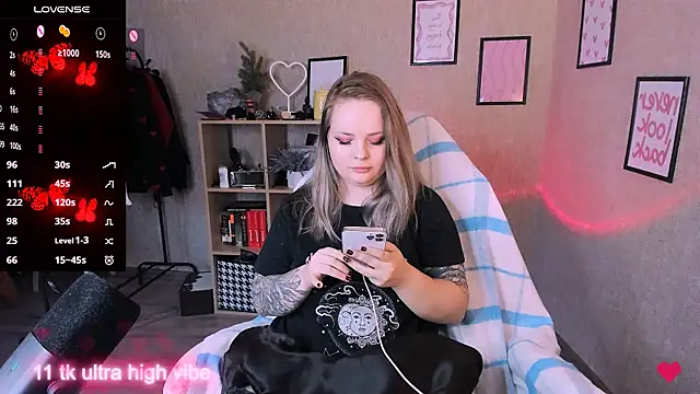 Snapshot of flower_sarah_ chatting on March 7, 2:34 pm flower sarah online show from March 7, 2:34 pm