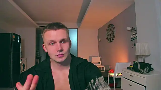 Samuel Andrew online show from October 29, 6:48 am